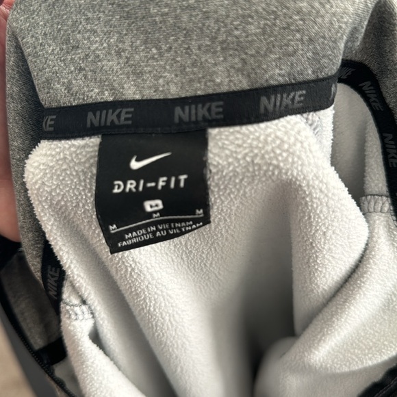 Nike Dri-Fit Quarter Zip - Picture 2 of 2